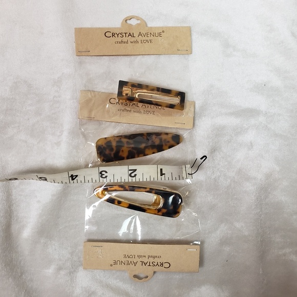 Three Leopard Turtoise Acrylic Hair Clip Barrettes - Picture 7 of 8